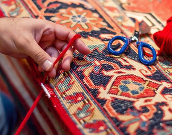 خدمات تخصصی و حرفه ای رفوی فرش در قالیشویی بوعلی قم